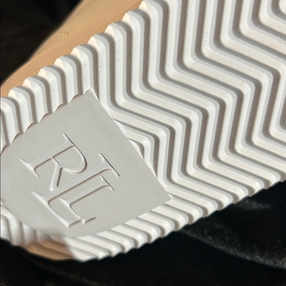 NWOB RALPH LAUREN TENNIS SHOES 7.5 - Picture 8 of 11